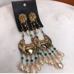 Free People dangle earrings🧊